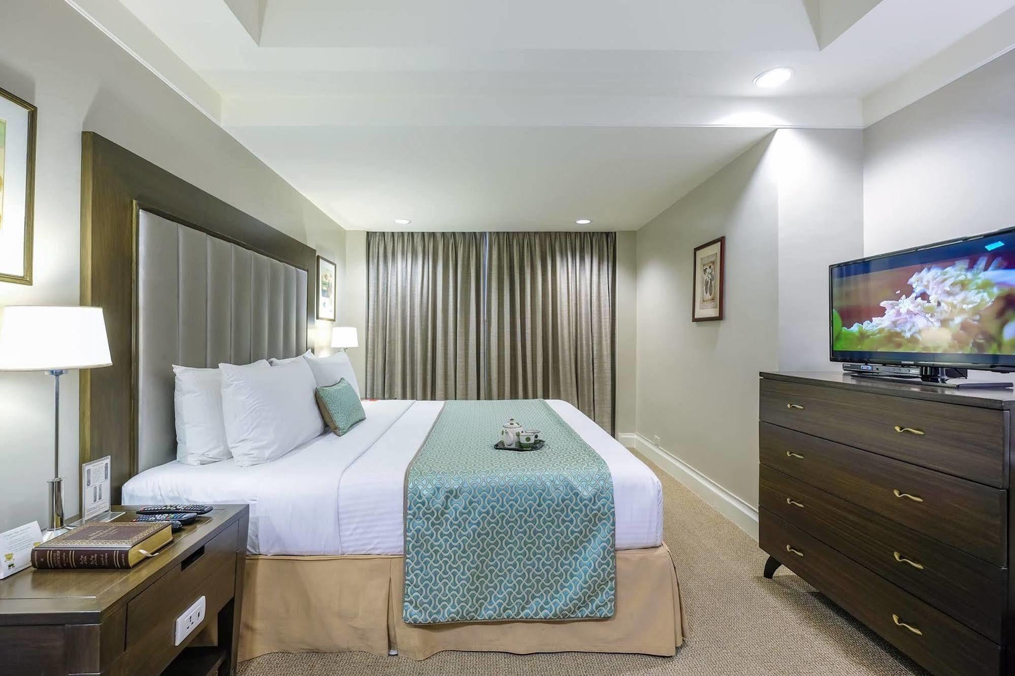 Somerset Millennium Makati Makati City Екстериор снимка